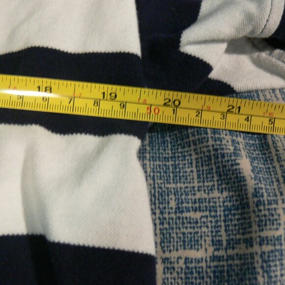 PUMA BRAND SHORT SLEEVE POLO SHIRT.LARGE - Picture 3 of 4